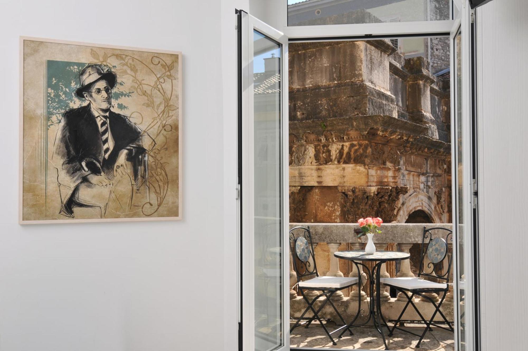 Boutique Suites Joyce พูลา ภายนอก รูปภาพ