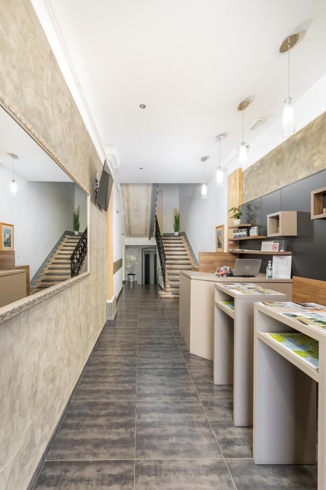 Boutique Suites Joyce พูลา ภายนอก รูปภาพ