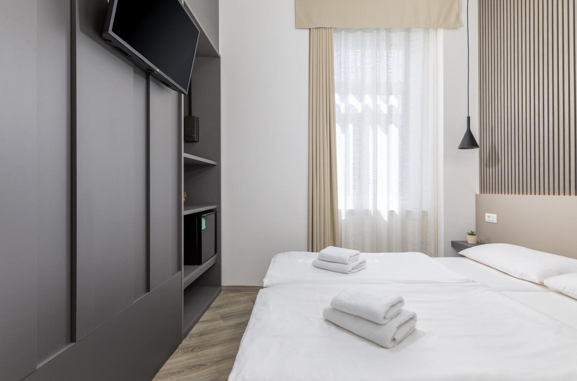 Boutique Suites Joyce พูลา ภายนอก รูปภาพ